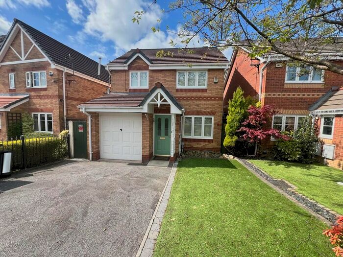 3 Bedroom Detached House To Rent In Sandywarps Irlam, M44