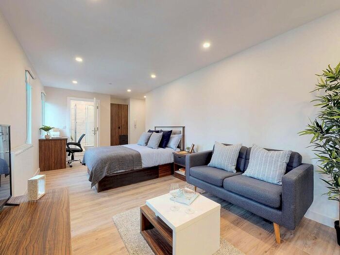 Studio To Rent In Furnival Square, Sheffield, S1