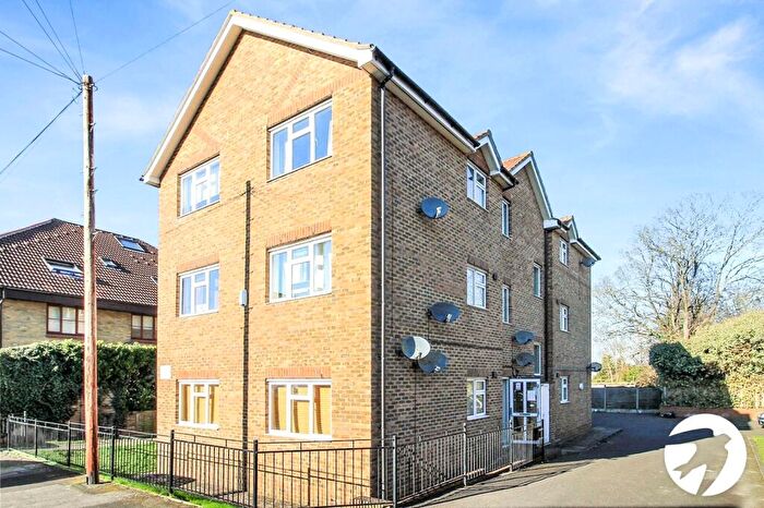 1 Bedroom Flat To Rent In Randall Court, Chatham, Kent, ME4