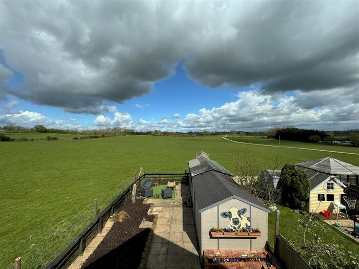 4 Bedroom Character Property For Sale In Station Road, North Kilworth, Lutterworth, LE17