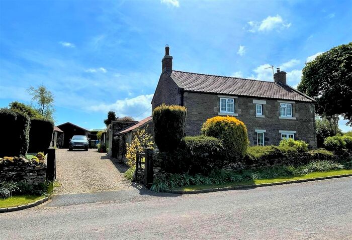 3 Bedroom Cottage For Sale In Moor View, Silpho, Scarborough, YO13