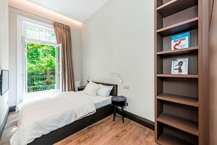 2 Bedroom Flat To Rent In Bramham Gardens, London, SW5