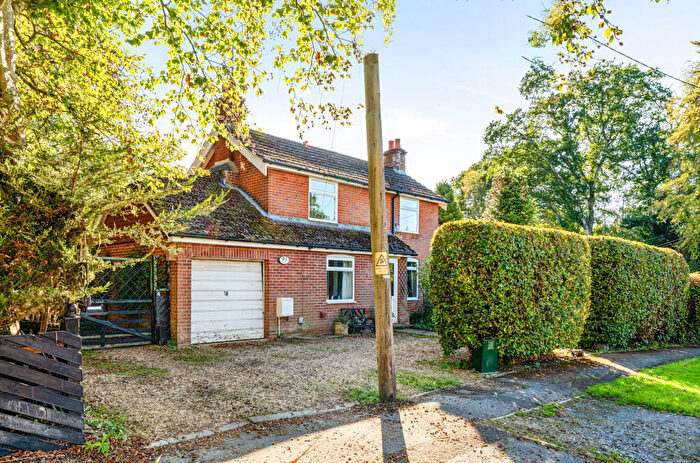 3 Bedroom Detached House For Sale In Salisbury Road, Plaitford, Romsey, Hampshire, SO51