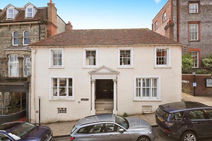 1 Bedroom Flat For Sale In High Street, Lewes, BN7