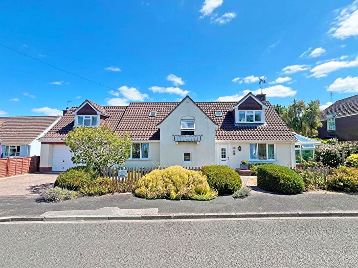 5 Bedroom Chalet For Sale In Noel Close, Brockenhurst, SO42