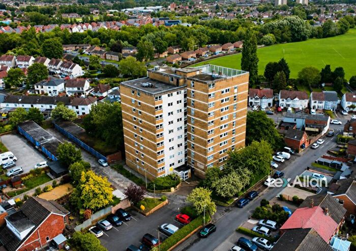 2 Bedroom Flat For Sale In Firmstone Street, Stourbridge, DY8