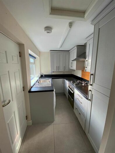 3 Bedroom Property To Rent In Lyndhurst Road, Burnley, BB10