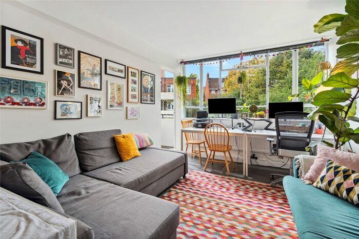 1 Bedroom Flat To Rent In Mulberry Court, Tompion Street, EC1V