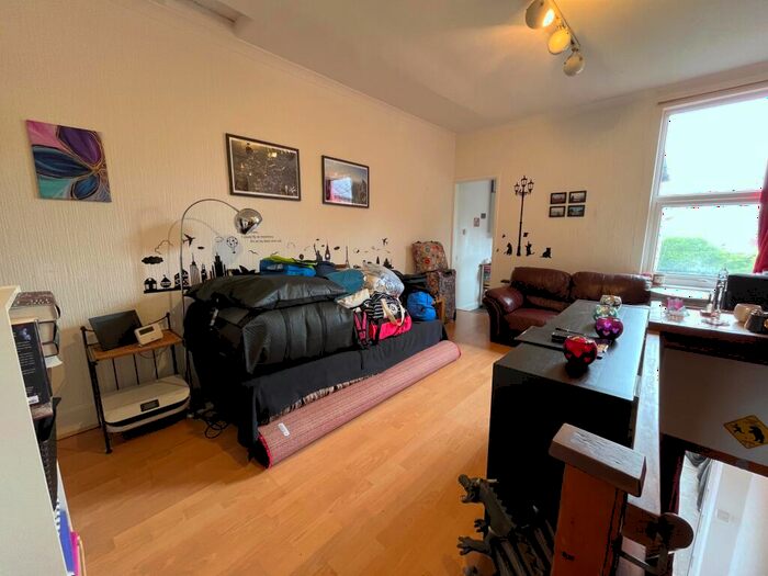1 Bedroom Flat To Rent In Clarendon Park Road, Clarendon Park, Leicester, LE2