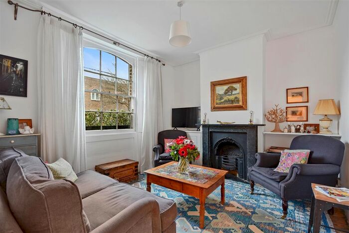 3 Bedroom Cottage To Rent In Masbro Road, Brook Green, London, W14