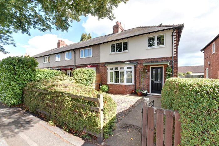 3 Bedroom End Of Terrace House For Sale In Farndale Avenue, Northallerton, North Yorkshire, DL7