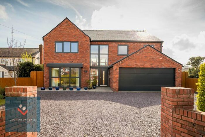 4 Bedroom Detached House For Sale In Bretton Lane, Chester, CH4