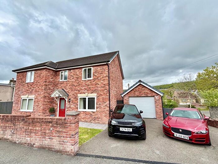 5 Bedroom Detached House For Sale In Banwen Lane, Pontardawe, Swansea., SA8