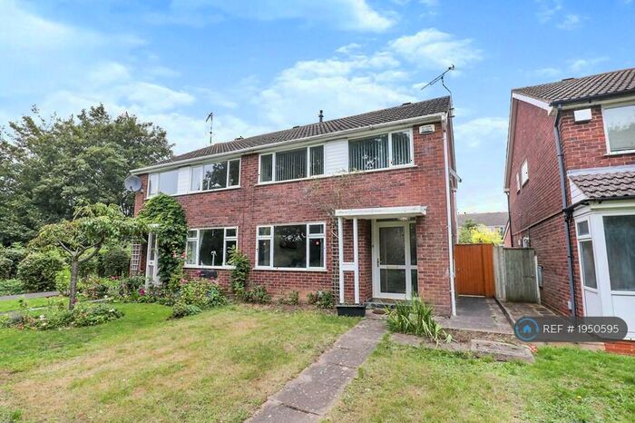 4 Bedroom Semi-Detached House To Rent In Lichen Green, Coventry, CV4