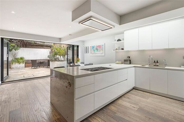 5 Bedroom Terraced House For Sale In Harbut Road, SW11