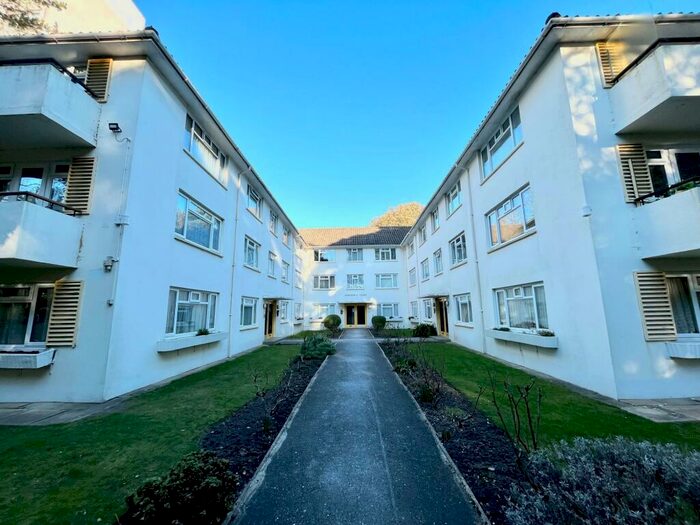 3 Bedroom Apartment To Rent In Manor Road, Bournemouth, BH1