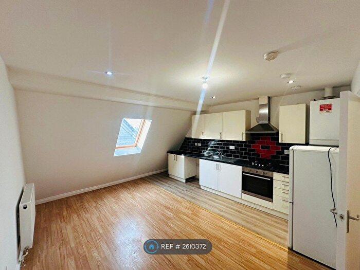 1 Bedroom Flat To Rent In Station Parade, Barking, IG11