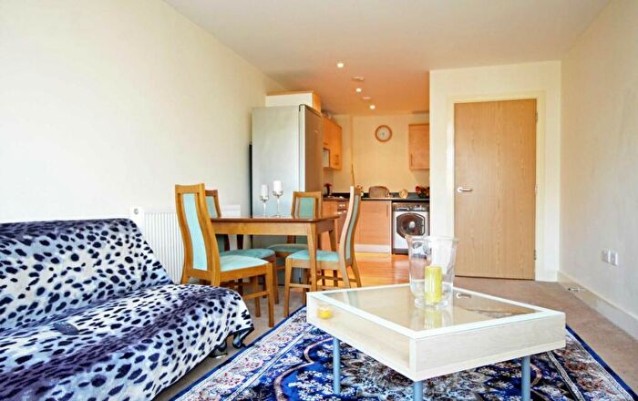 1 Bedroom Flat To Rent In Malvern Road, Maida Vale, NW6