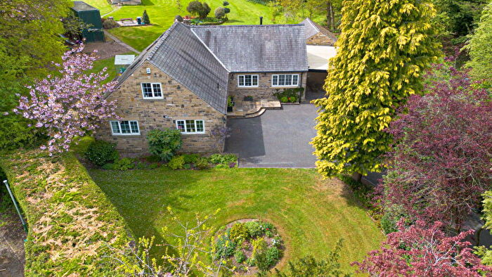 5 Bedroom Detached Bungalow For Sale In Barnsley Road, Silkstone, S75