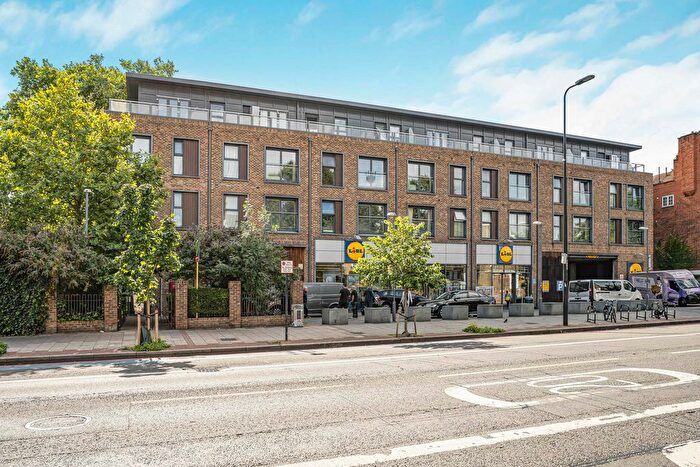 1 Bedroom Flat For Sale In Clapham Road, London, SW9