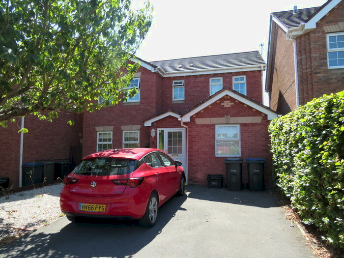 5 Bedroom House To Rent In Sandpiper Gardens, Chippenham, SN14