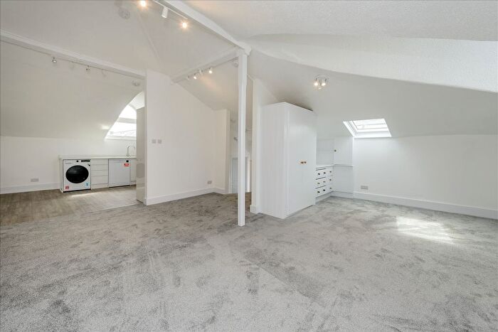 Studio To Rent In Godolphin Road, London, W12