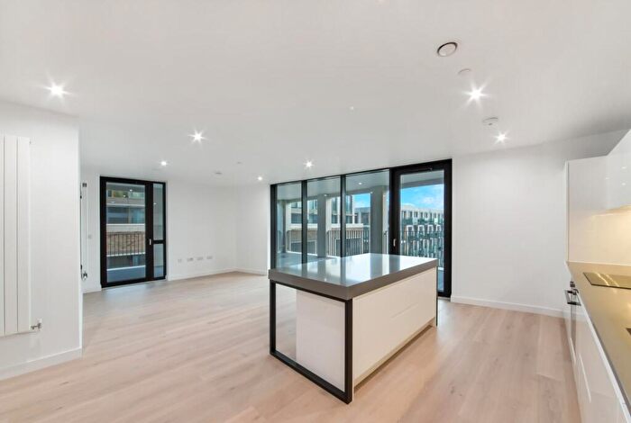 3 Bedroom Apartment To Rent In Pinnacle House, Royal Wharf, E16