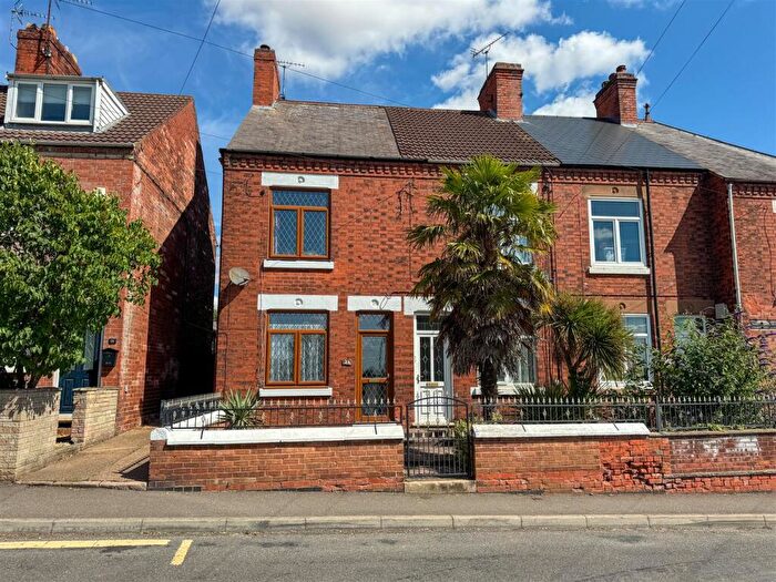 2 Bedroom End Of Terrace House For Sale In Queens Road, Hodthorpe, Worksop, S80