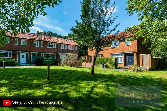 3 Bedroom End Of Terrace House To Rent In Urmston Drive, London, SW19