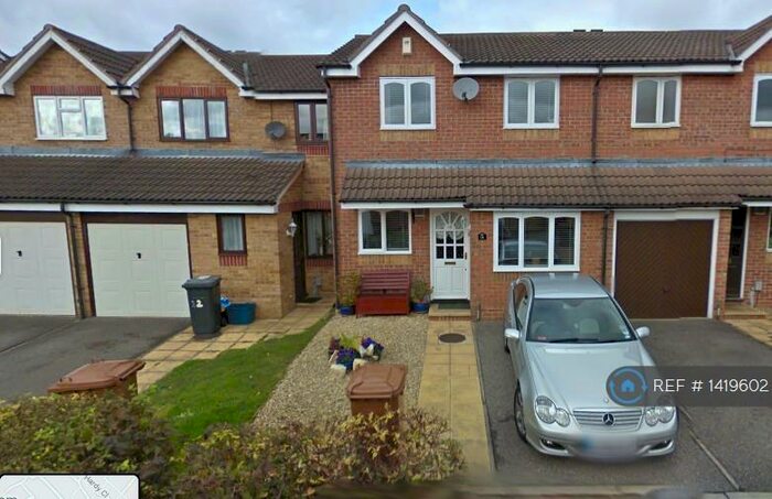 3 Bedroom Terraced House To Rent In Mermaid Close, Hitchin, SG4