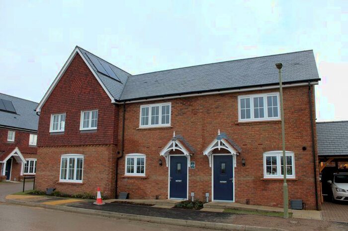 2 Bedroom House To Rent In Brand New Croudace Bedroom House, OX11