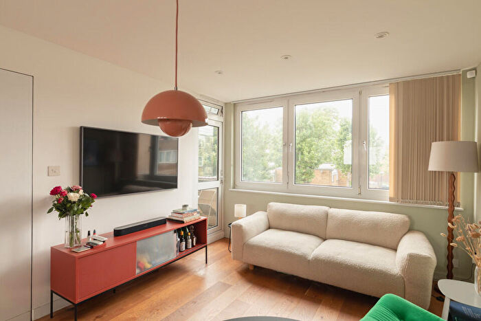 2 Bedroom Flat For Sale In Consort Road, Peckham, SE15