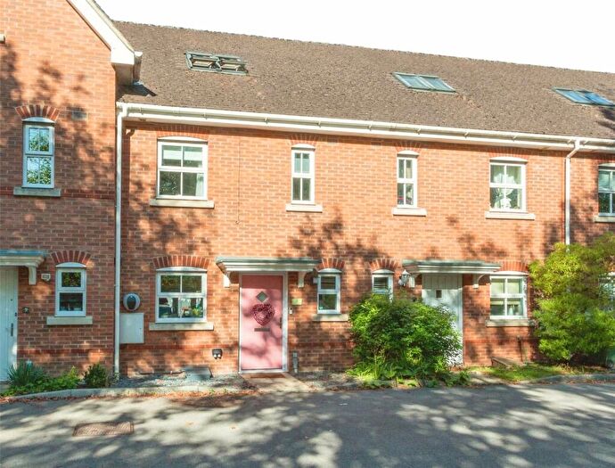 3 Bedroom Terraced House For Sale In Hams Corner, Sherfield-on-Loddon, Hook, Hampshire, RG27