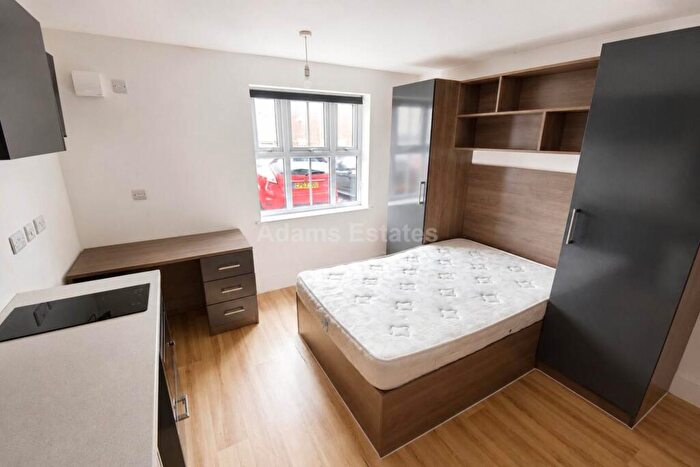 1 Bedroom Semi Detached House To Rent In Charndon Close, Reading, RG2