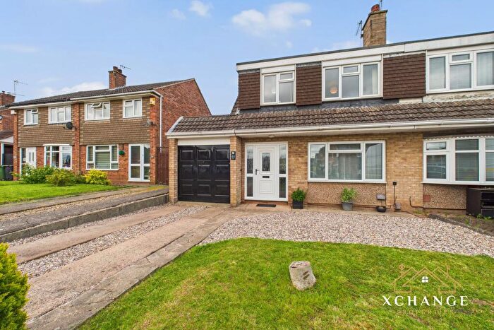 3 Bedroom Semi-Detached House For Sale In Alderbrook Drive, Nuneaton, CV11