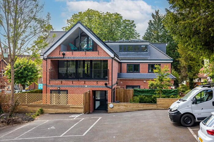 1 Bedroom Apartment For Sale In Zayn Apartments, Whyteleafe Hill, Whyteleafe, CR3