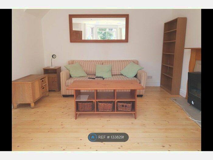 2 Bedroom Semi-Detached House To Rent In Franche Court Road, London, SW17