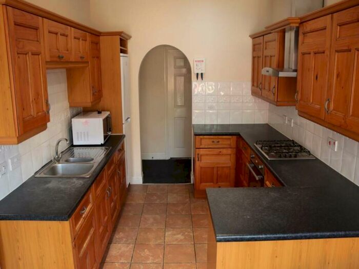 5 Bedroom House To Rent In Horsa Gardens, Hatfield, Hertfordshire, AL10