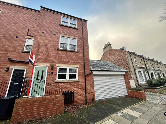 2 Bedroom House To Rent In Harewood Terrace/ West End - Darlington, DL3