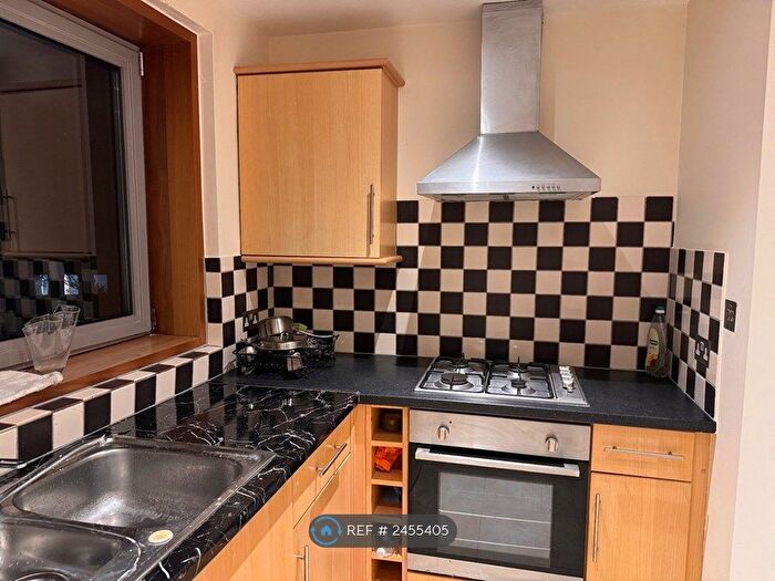 1 Bedroom Flat To Rent In Kingston Hill, Kingston Upon Thames, KT2