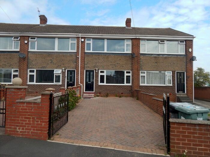 3 Bedroom Terraced House To Rent In Lemans Drive, Dewsbury, WF13