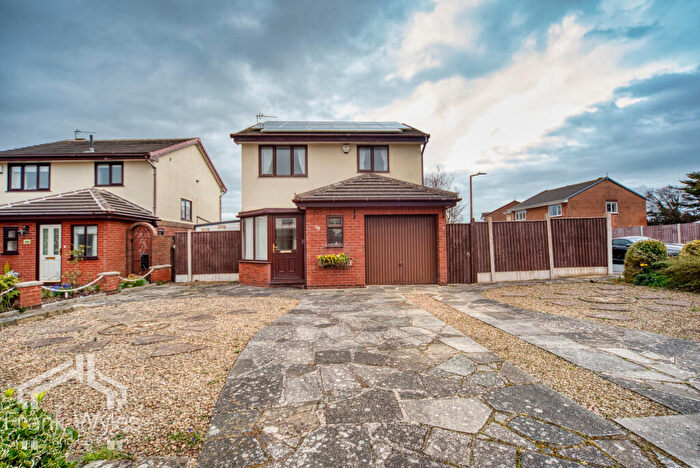 3 Bedroom Detached House For Sale In Frobisher Drive, Lytham St. Annes, Lancashire, FY8
