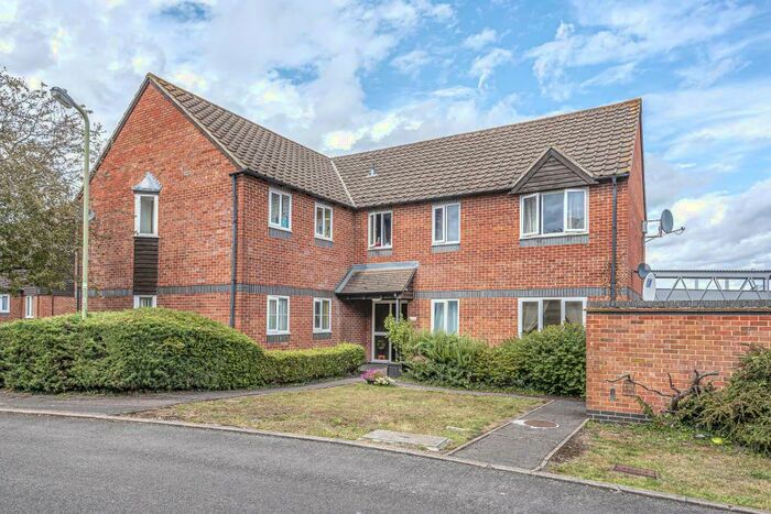 2 Bedroom Apartment To Rent In Didcot, Oxfordshire, OX11