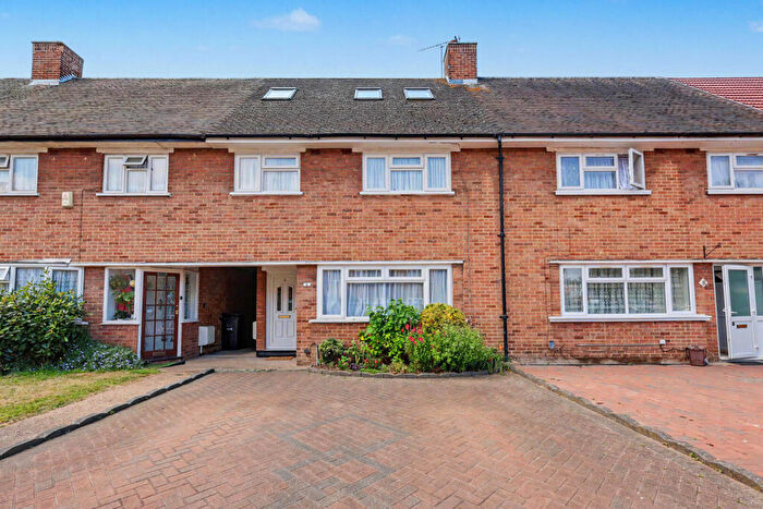5 Bedroom House For Sale In Masons Road, Enfield, EN1
