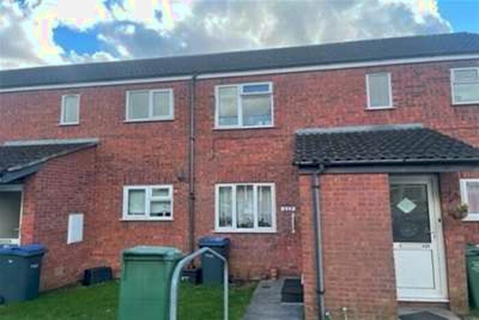 2 Bedroom Flat To Rent In Wood Lane, Chippenham, SN15