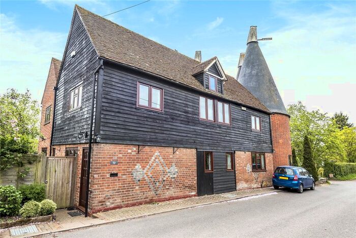 4 Bedroom Semi-Detached House To Rent In Nizels Lane, Hildenborough, Tonbridge, Kent TN11