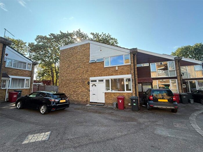 3 Bedroom Terraced House To Rent In Sussex Close, Slough, Berkshire, SL1