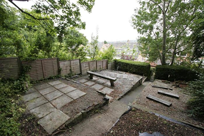 4 Bedroom Semi-Detached House To Rent In Kirkstall Hill, Burley, Leeds, LS4