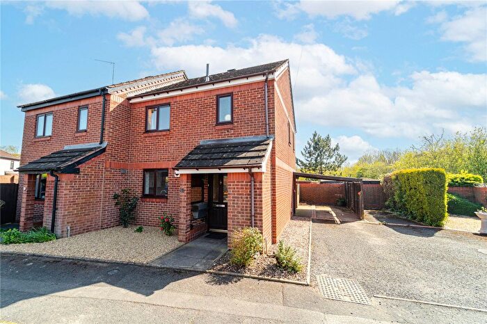 3 Bedroom Semi Detached House For Sale In Teme Crescent, Droitwich, Worcestershire, WR9
