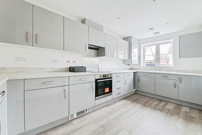 4 Bedroom Terraced House For Sale In Chudleigh Road, Alphington, Exeter, Devon, EX2